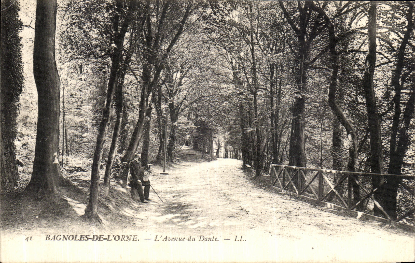 Bagnolles-de-l'Orne — L'Avenue du Dante — LL. — N° 41