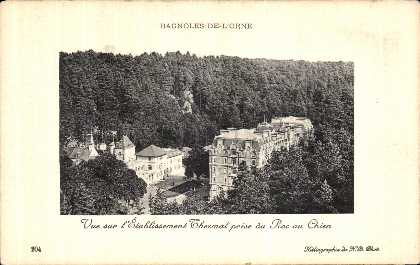 Bagnoles-de-l'Orne — Ansicht des Thermalbades vom Roc au Chien — Héliographie de N.D. Phot. n°204