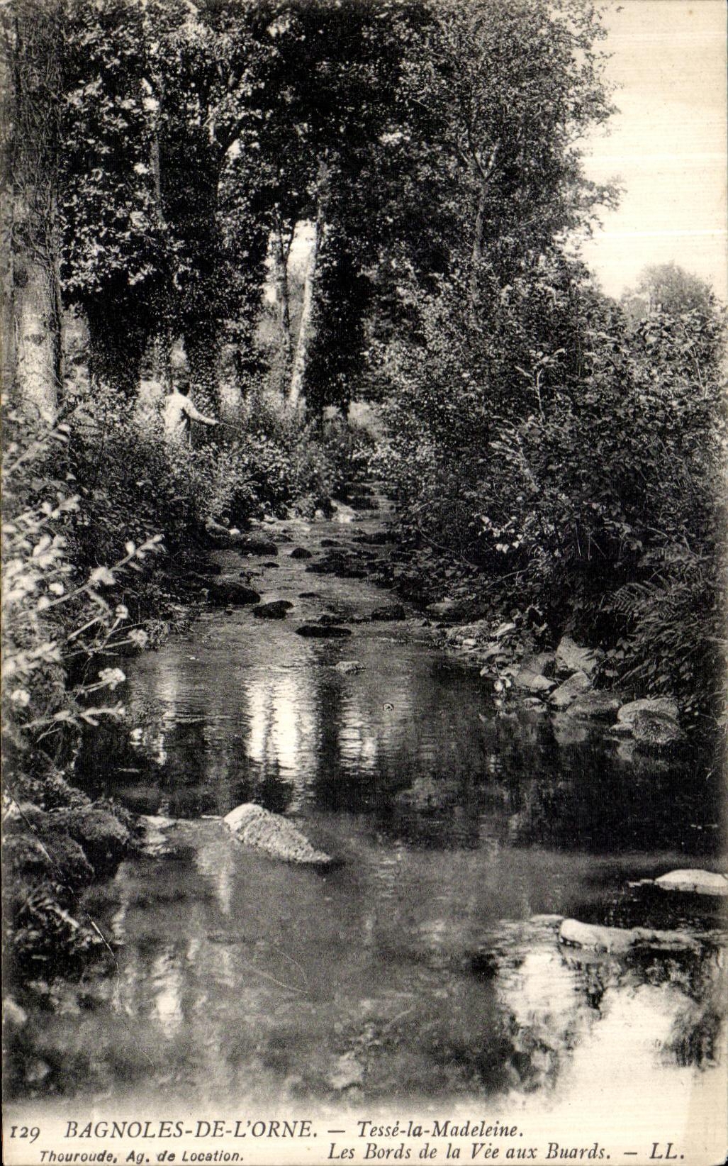 Bagnoles-de-l'Orne — Tessé-la-Madeleine. Les Bords de la Vée aux Buardrs — LL. Agence de Location
