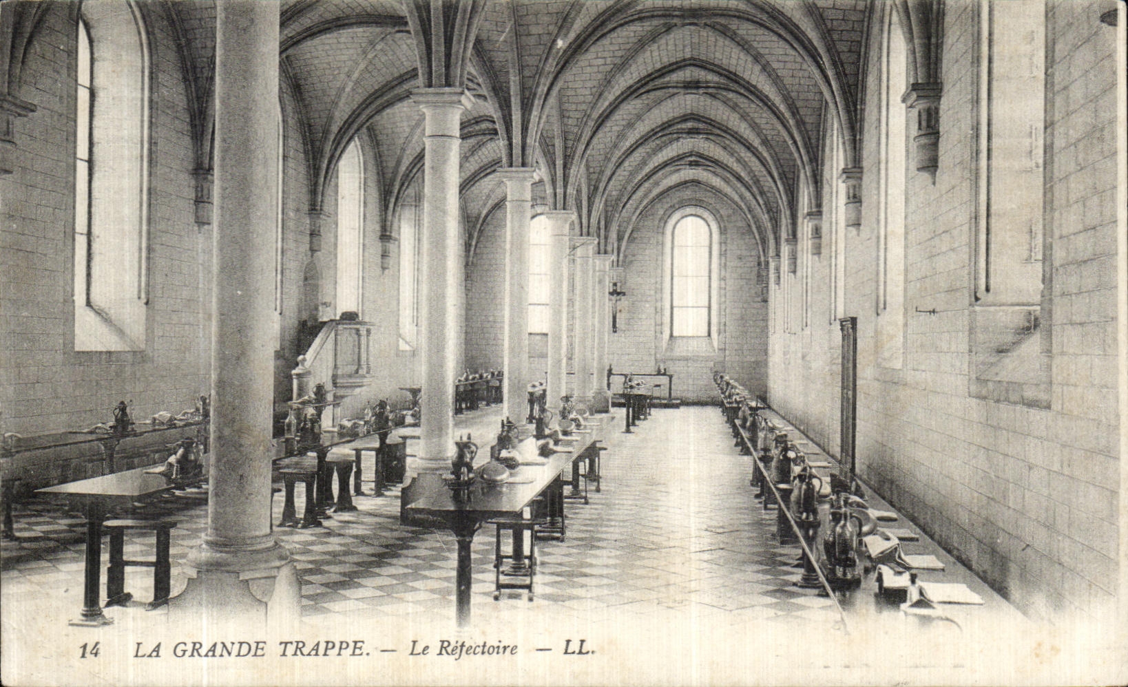 CPA La Grande Trappe Le Refectoire