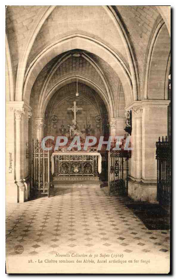 CPA La Cloitre tombeau des Abbes Autel aristique en fer forge