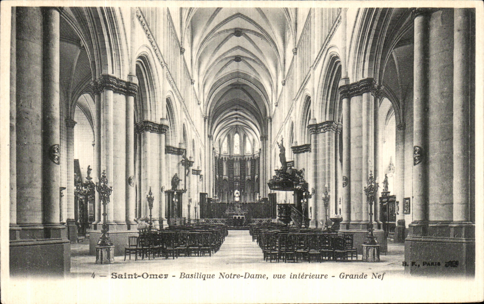 CPA Saint Omer Basilique Notre Dame Vue Interieure Grande nef