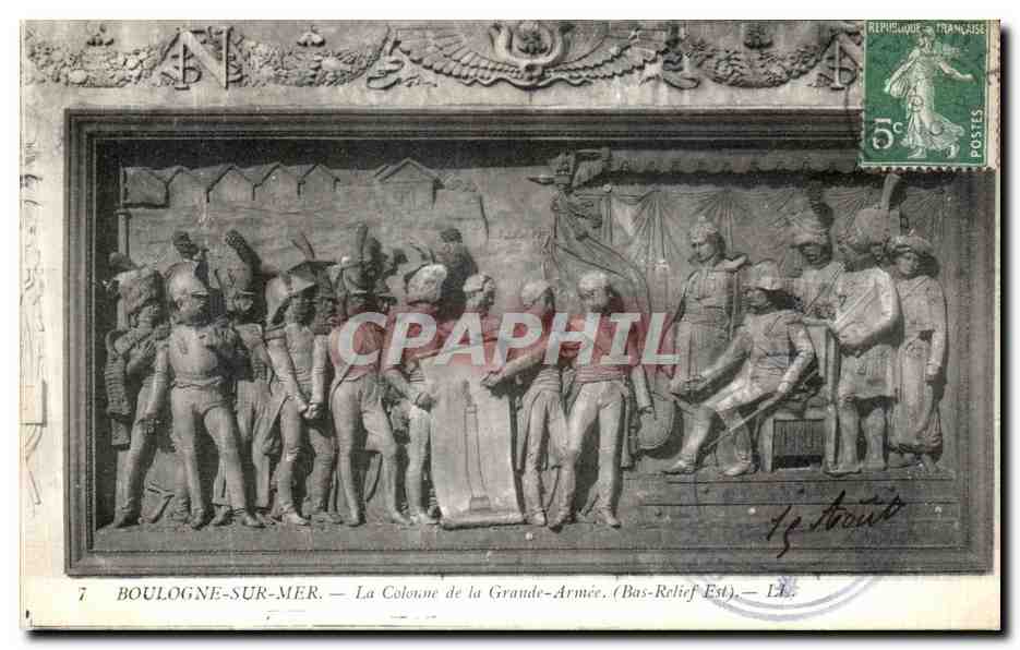 BOULOGNE-SUR-MER — La Colonne de la Grande-Armée. (Bas-Relief Est). — L.L.