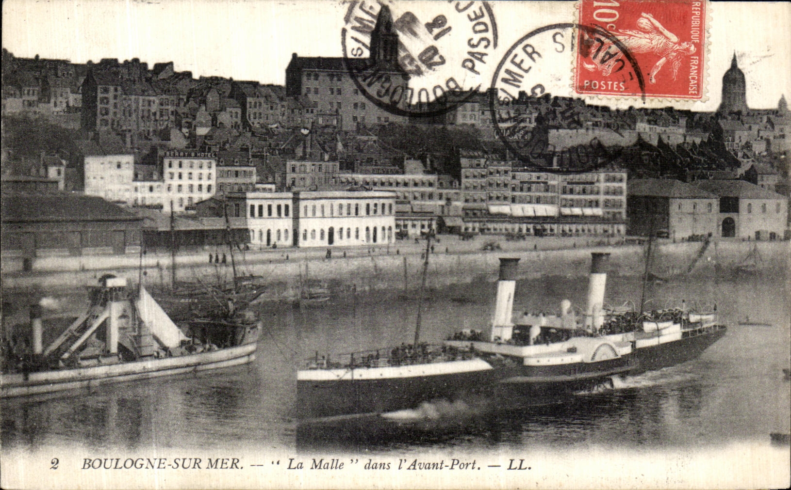 Boulogne-sur-Mer — 'La Malle' im Avant-Port — LL.