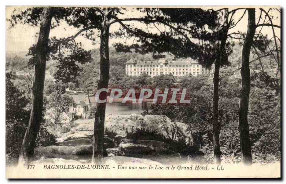 Bagnoles-de-l'Orne — Vista del lago y del Grand Hôtel — LL n°177