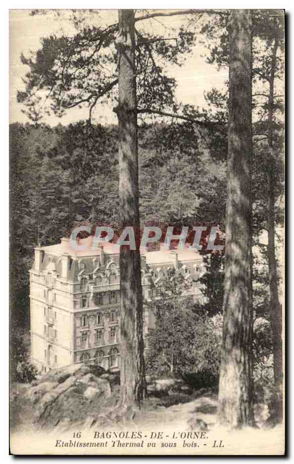 Bagnoles-de-l'Orne — Establecimiento Termal visto desde el bosque — LL