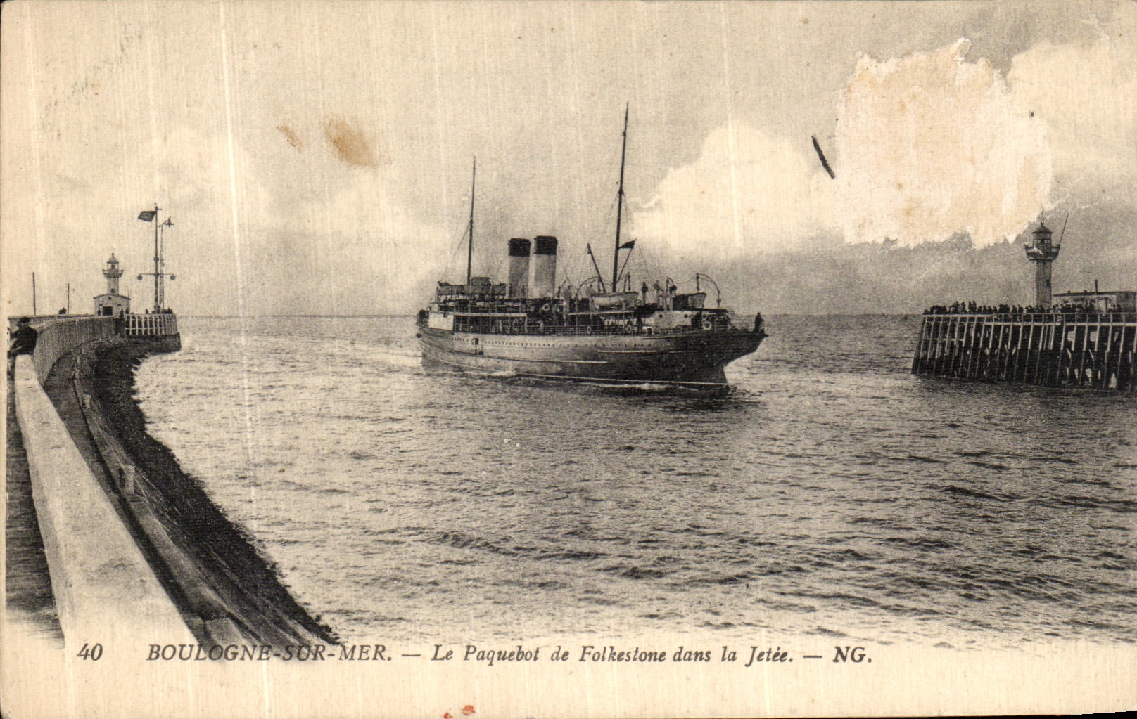 Tarjeta postal antigua Boulogne Sur Mer El Transbordador de Folkestone en el Muelle