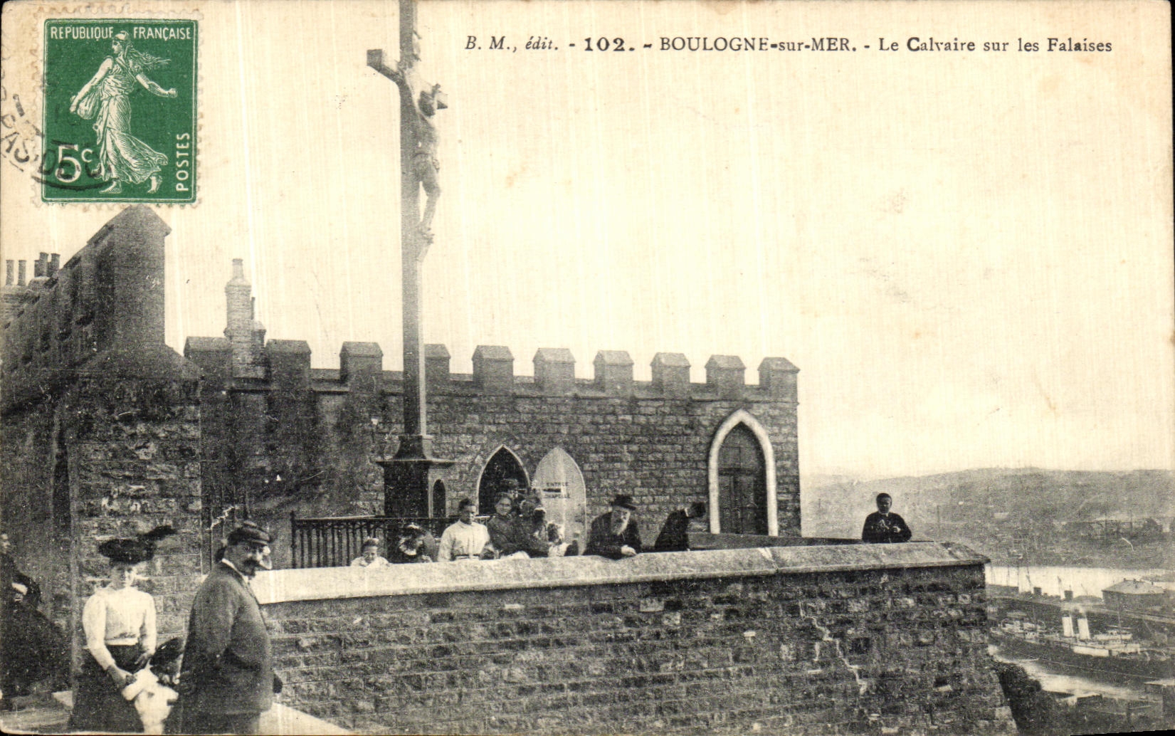 Boulogne-sur-Mer — Le Calvaire sur les Falaises — B.M., édit. - 102