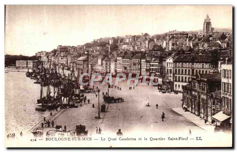 CPA Boulogne Sur Mer Le Quai Gambetta et le Quartier Saint Pieul