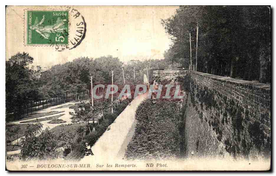 Boulogne-sur-Mer — Sur les Remparts — ND Phot. n°307