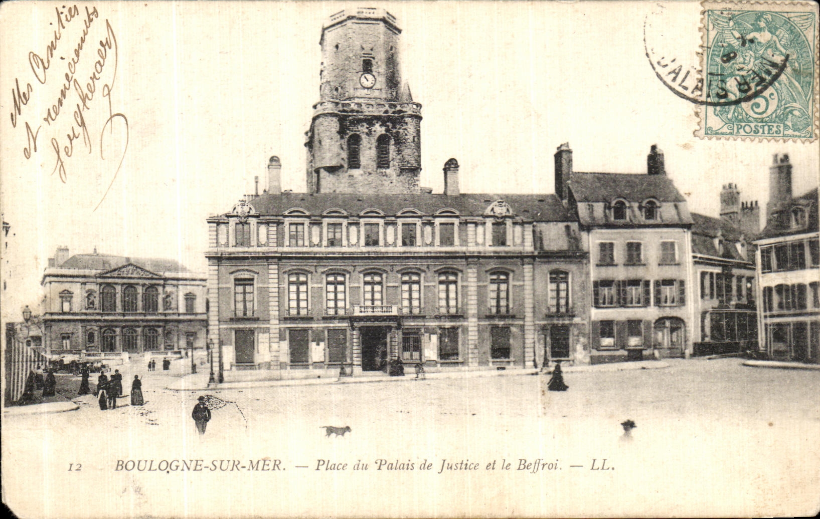 CPA Boulogne Sur Mer Place du Palais de Justice et le Beffroi