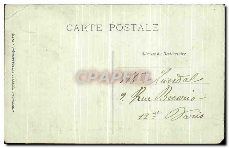 CPA Boulogne Sur Mer Place du Palais de Justice et le Beffroi — Verso