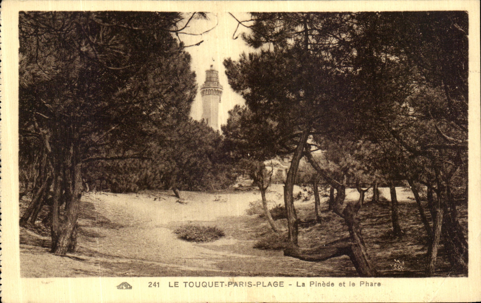 CPA Le Touquet Paris Plage La Pinede et la Phare