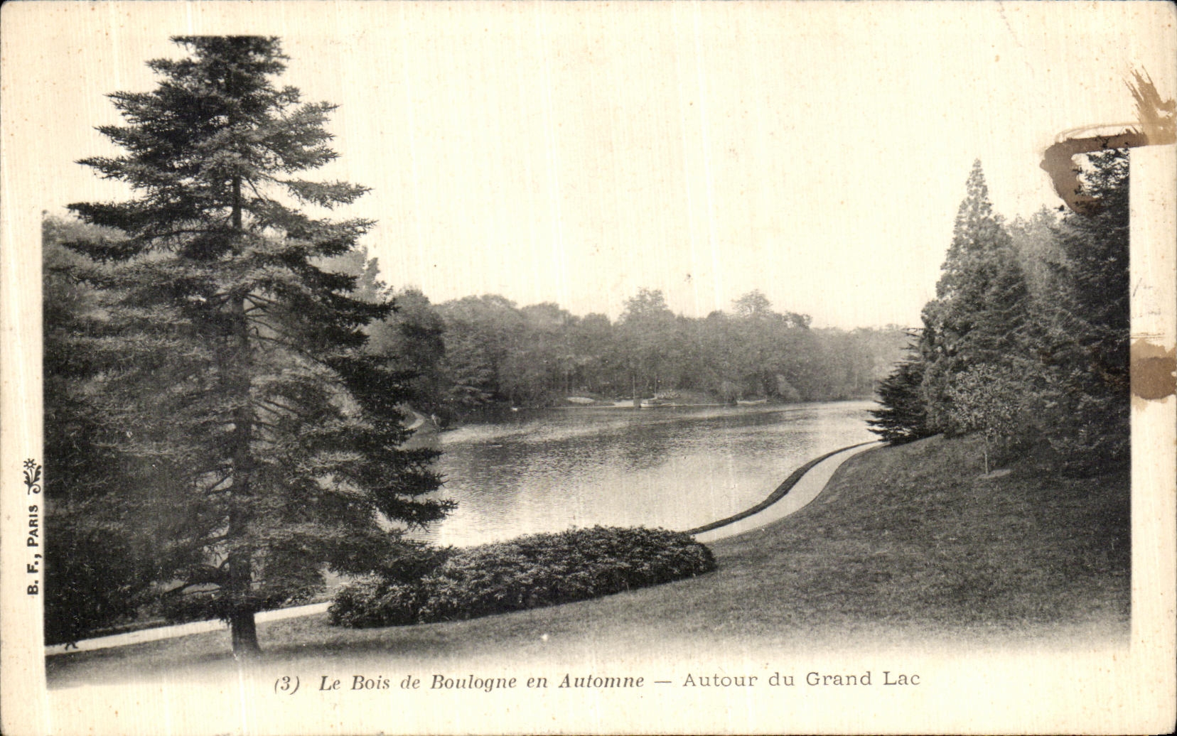 CPA Paris Bois de Boulogne en automne Autour du grand lac