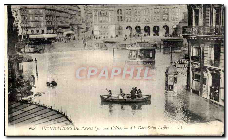 CPA Paris Inondations A la gare Saint Lazare