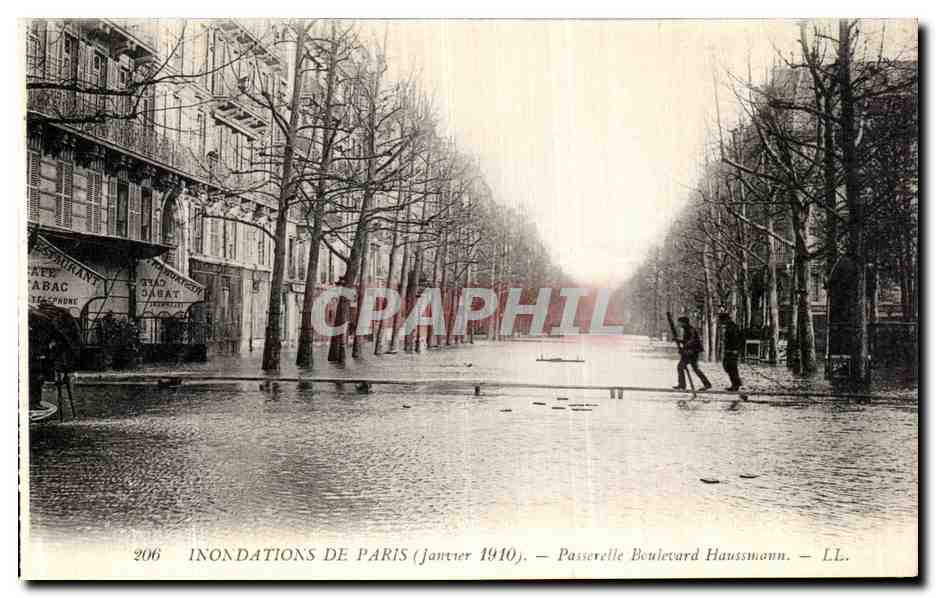 CPA Paris Inondations De Passerelle Boulevard Haussmann