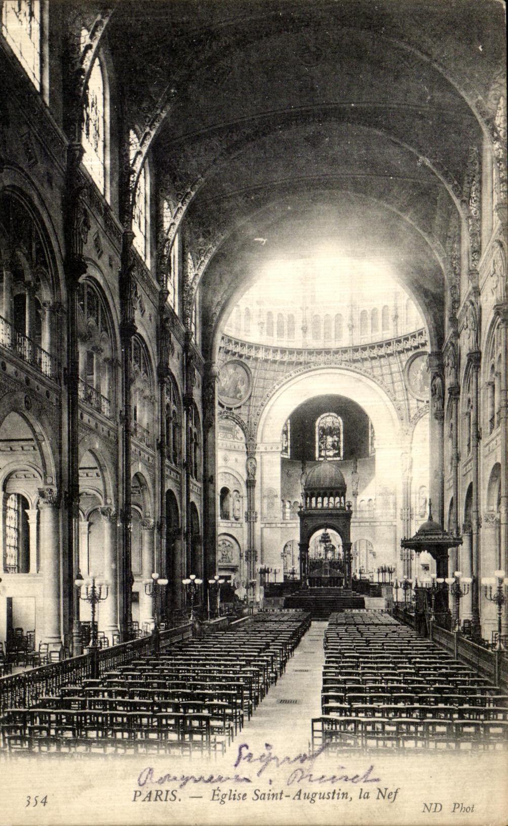 CPA Paris Eglise Saint Augustin La nef