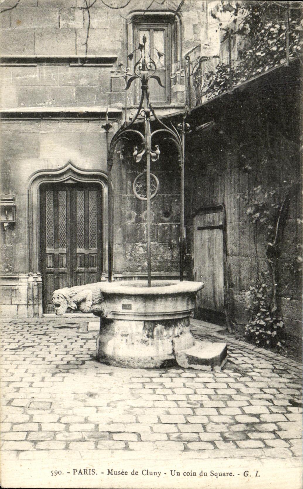 CPA Paris Musee de Cluny Un Coin du Square