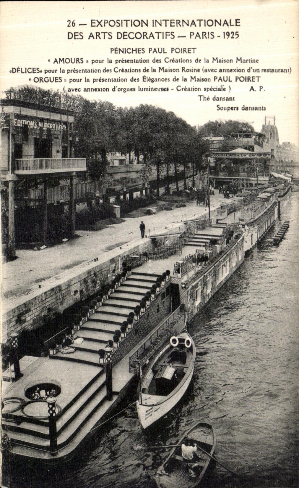 Exposition Internationale des Arts Décoratifs — Paris 1925 — Bateaux flottants pour présentation de créations de Paul Poiret