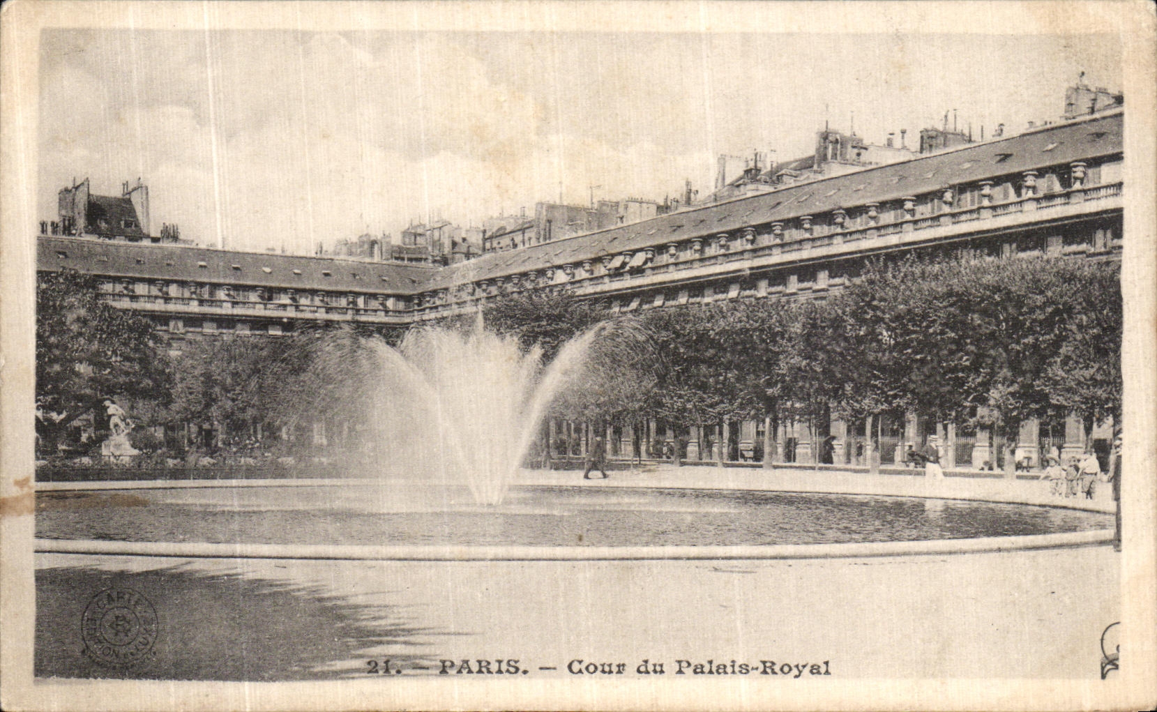 CPA Paris Cour du Palais Royal
