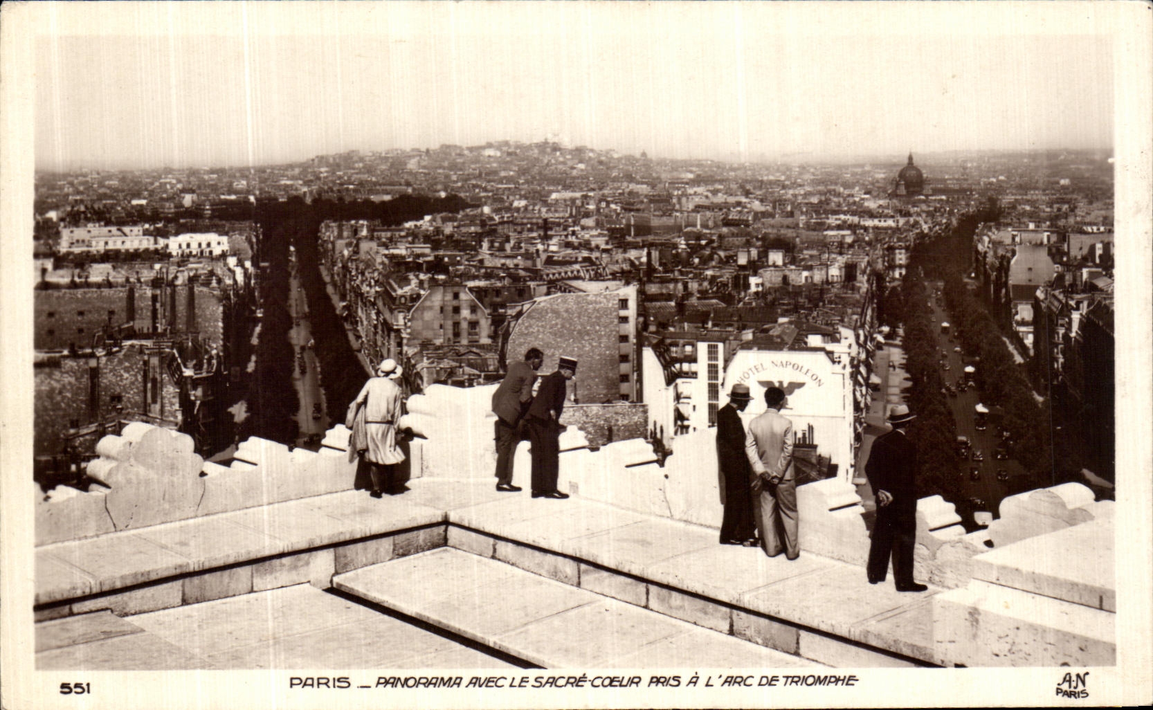CPA Paris Panorama Avec Le Sacre Coeur Pris a l Arc de Triomphe 