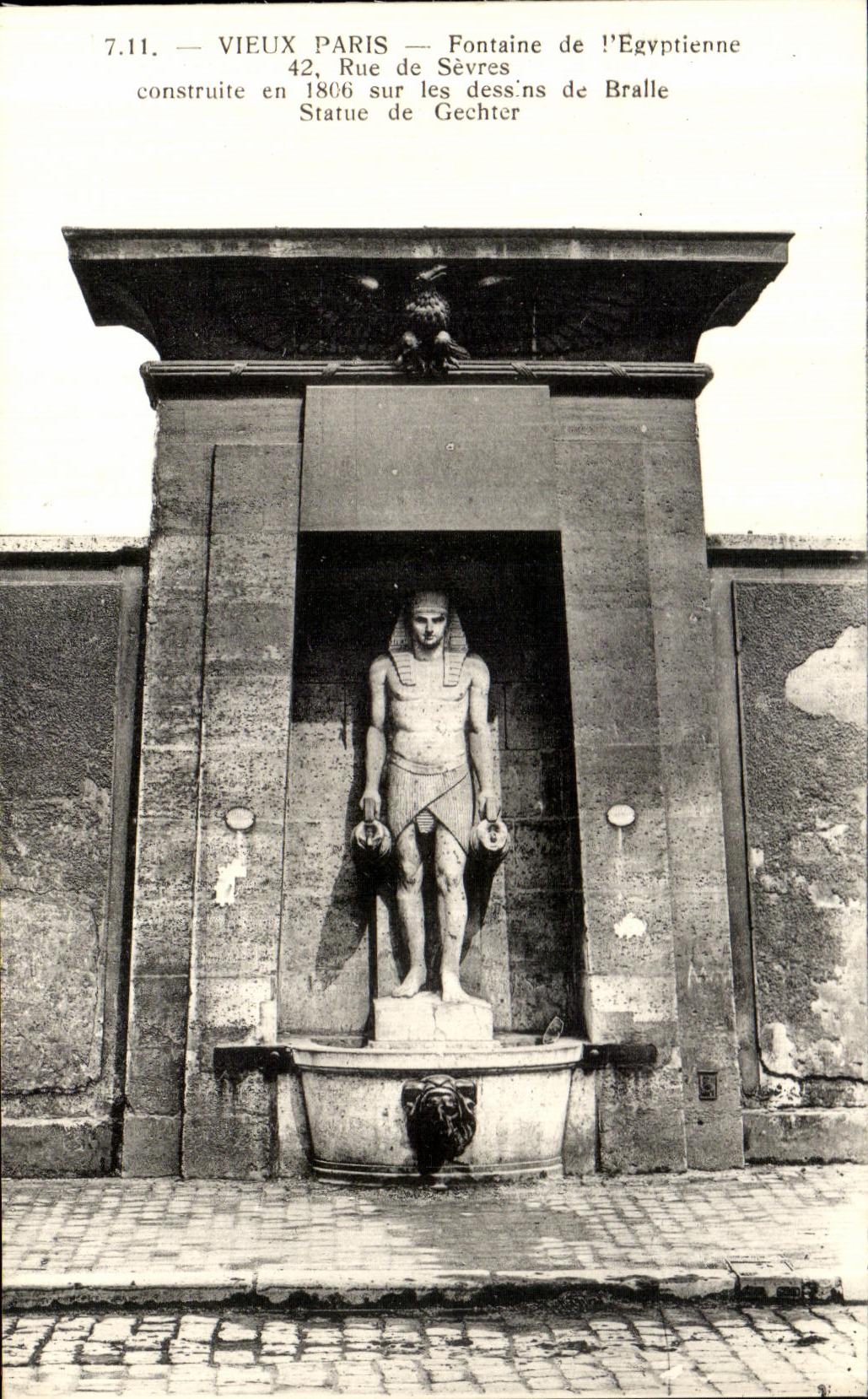 CPA Paris Fontaine de L Egvptienne Rue de Sevres