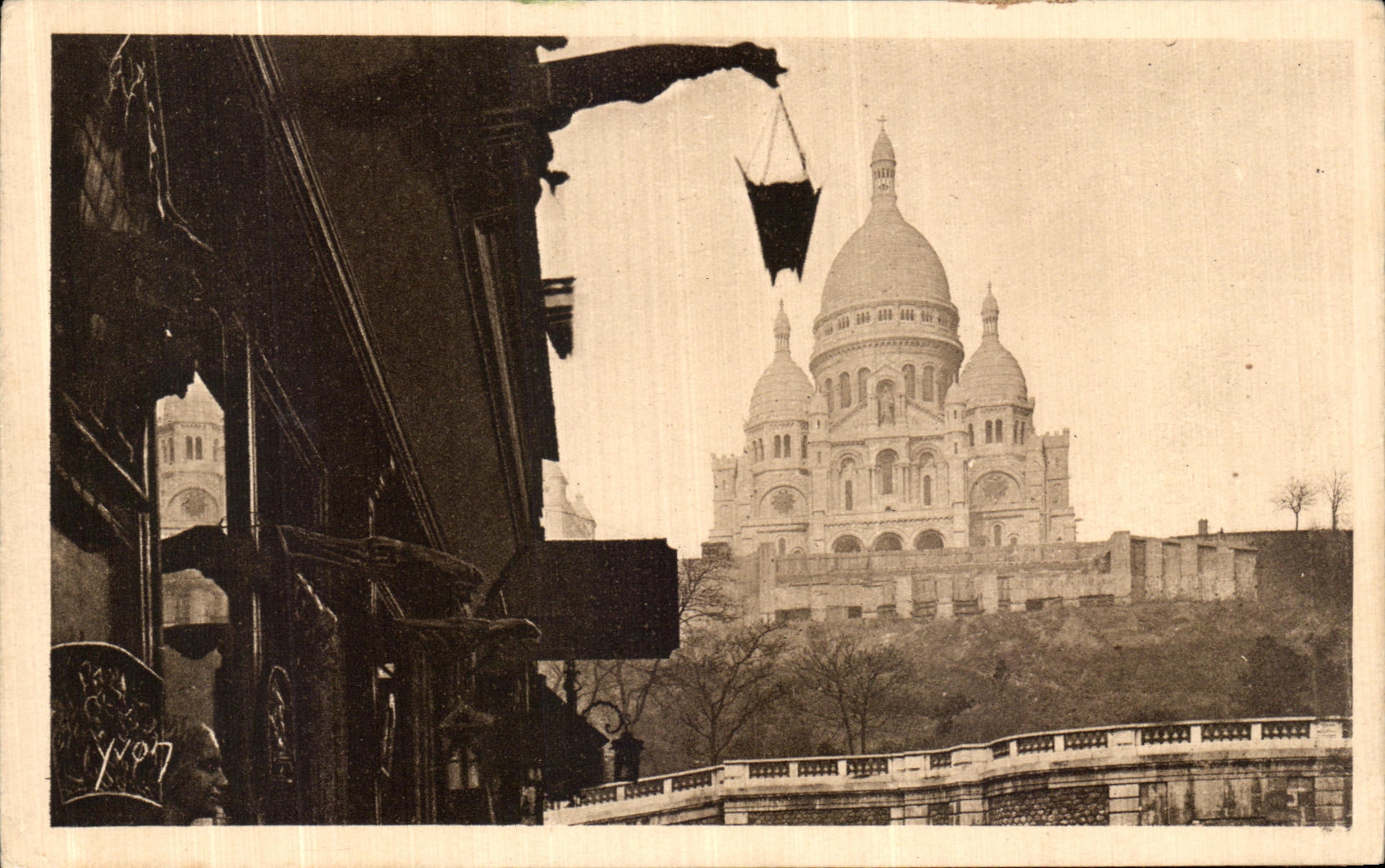 CPA Paris Le Sacre Coeur vu de la rue Steinkerque 