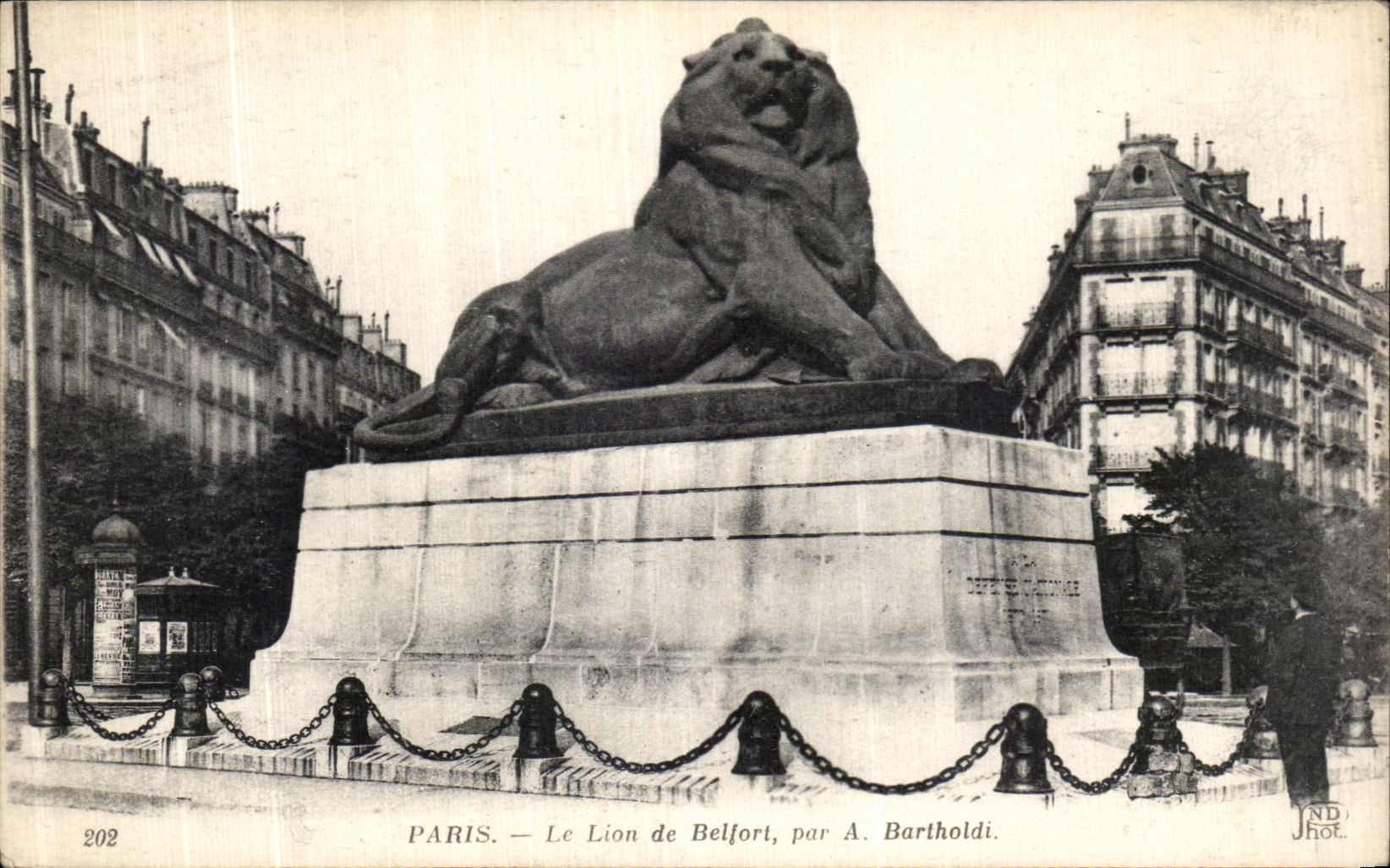 CPA Paris Le Lion de Belfort par A Bartholdi