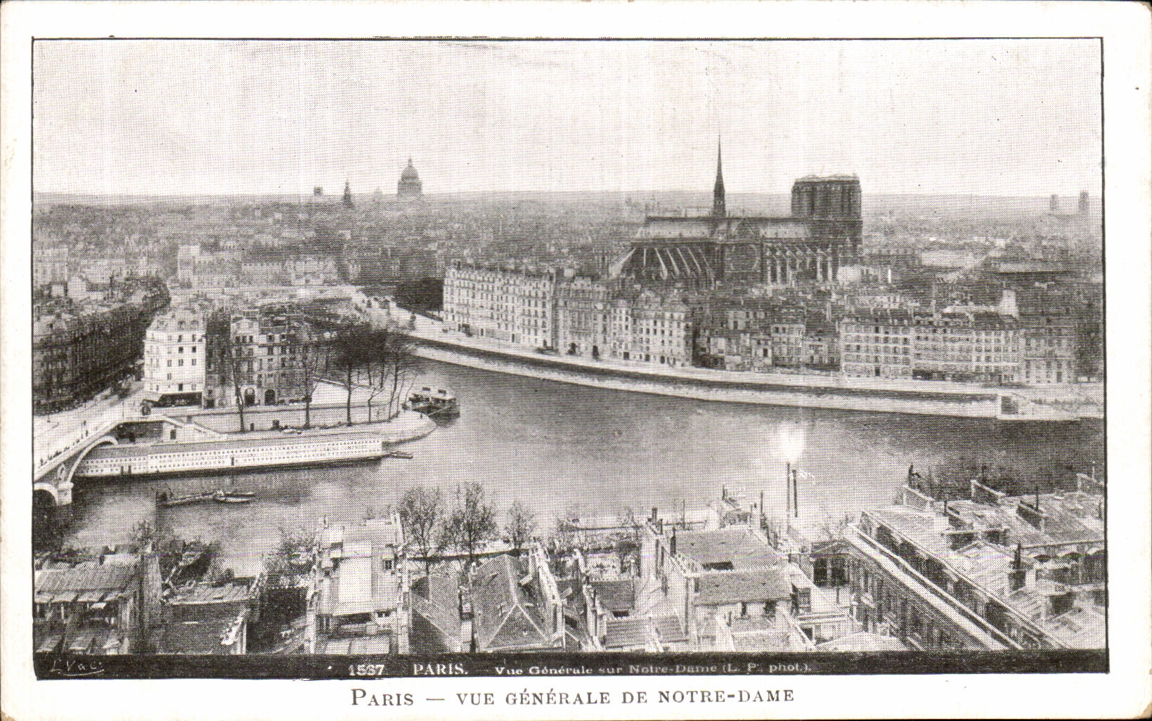 CPA Paris Vue Generale de Notre Dame