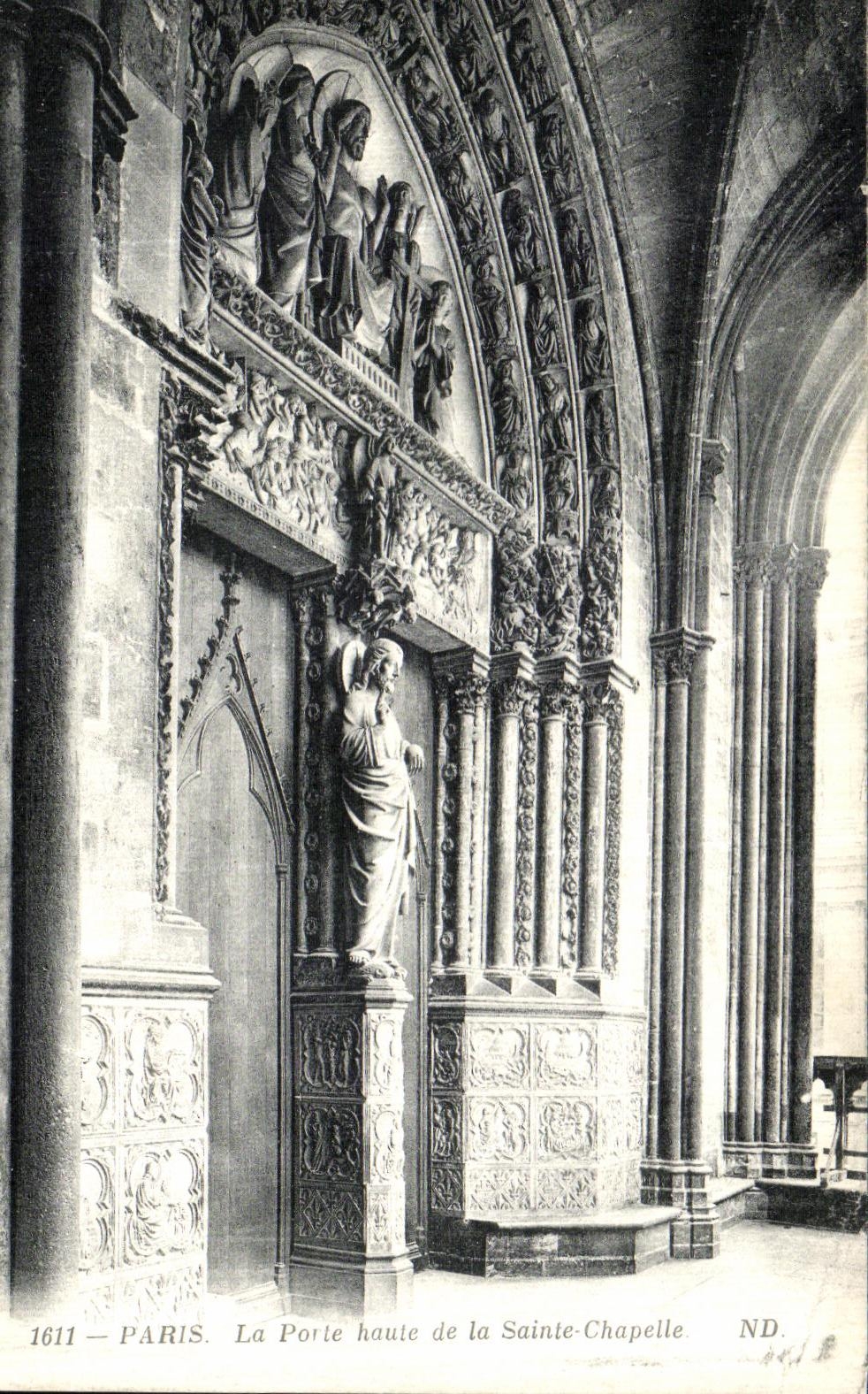 CPA Paris La Sainte Chapelle La Porte Haute 