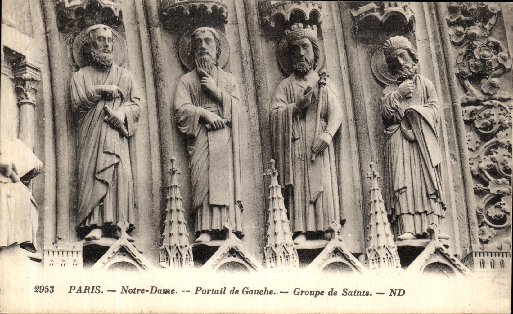 CPA Paris Notre Dame Portail de Gauche Groupe de saints
