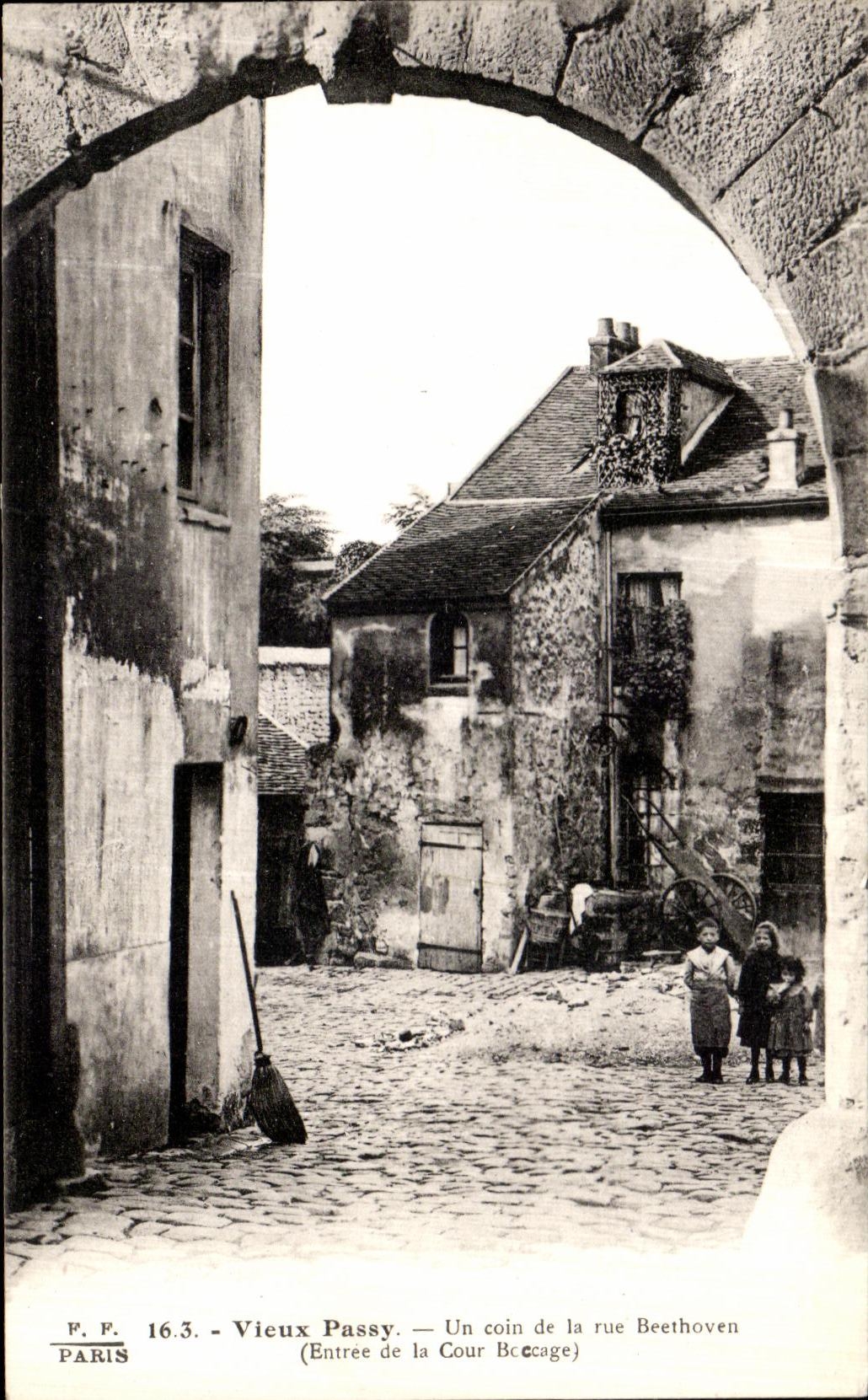 CPA Paris Vieux Passy Un coin de la rue Beethoven Musique Musicien 