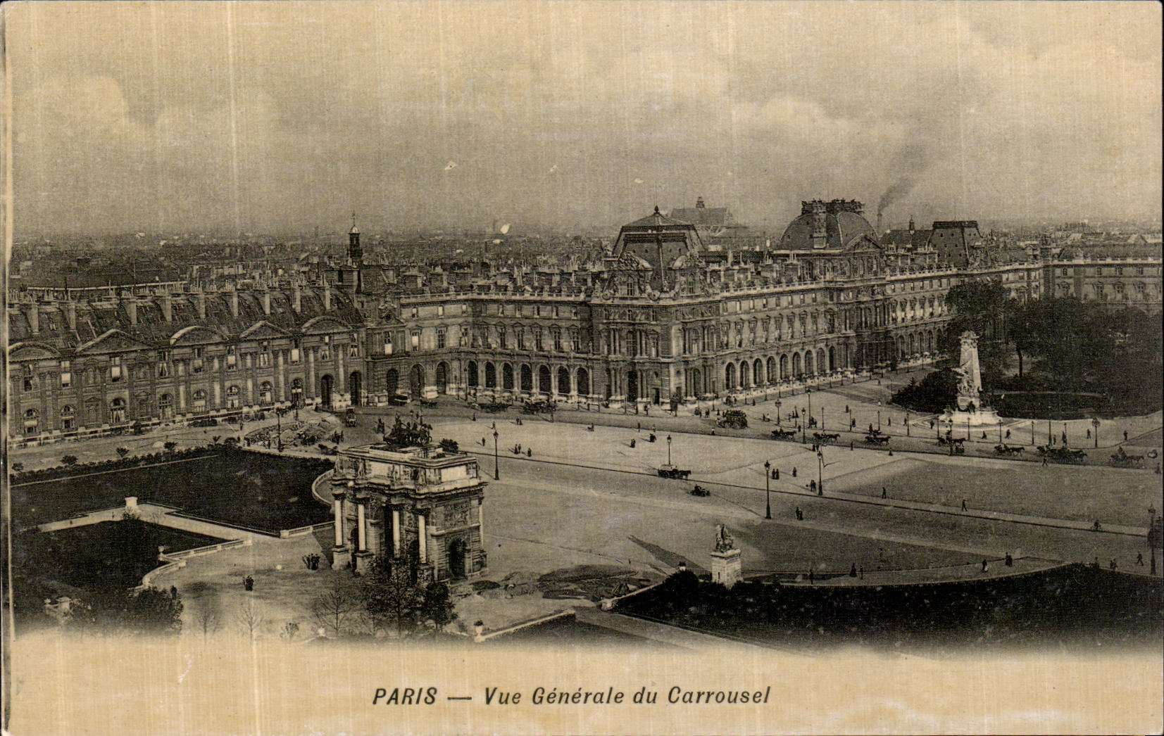 CPA Paris Vue Generale du Carrousel Louvre