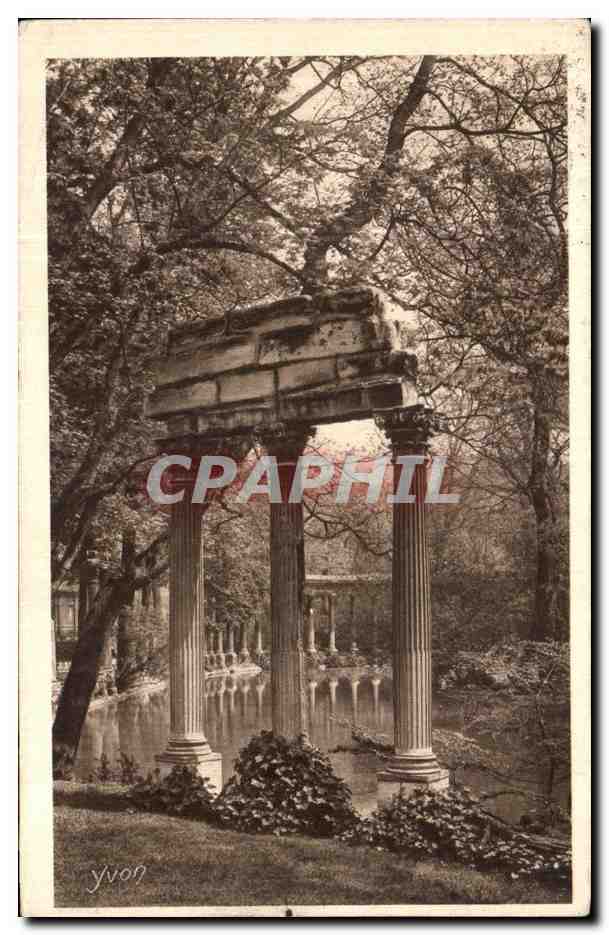 CPA Paris En Flanant Le Parc Monceau