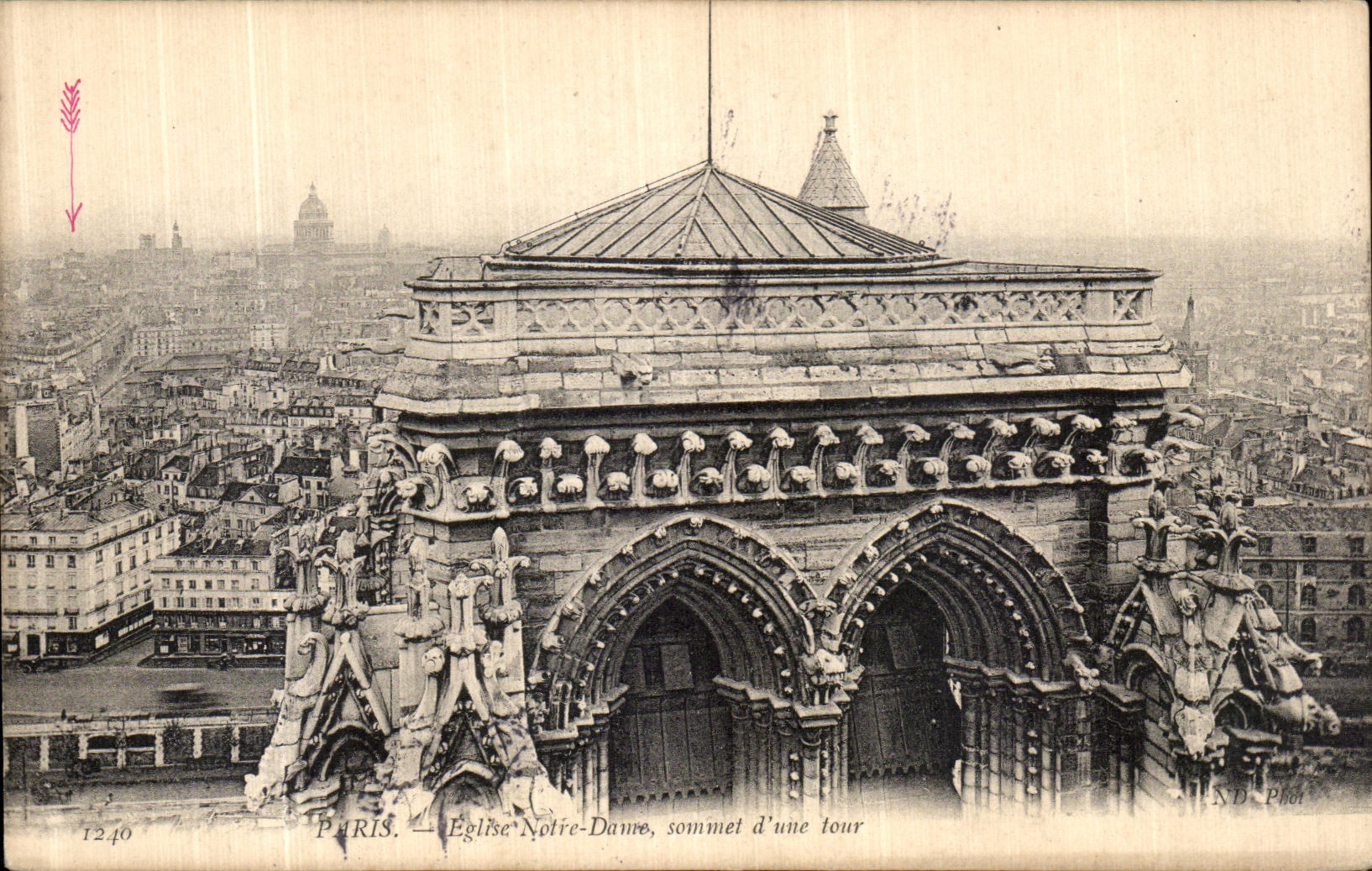 CPA Paris Notre Dame Sommet d une Tour 
