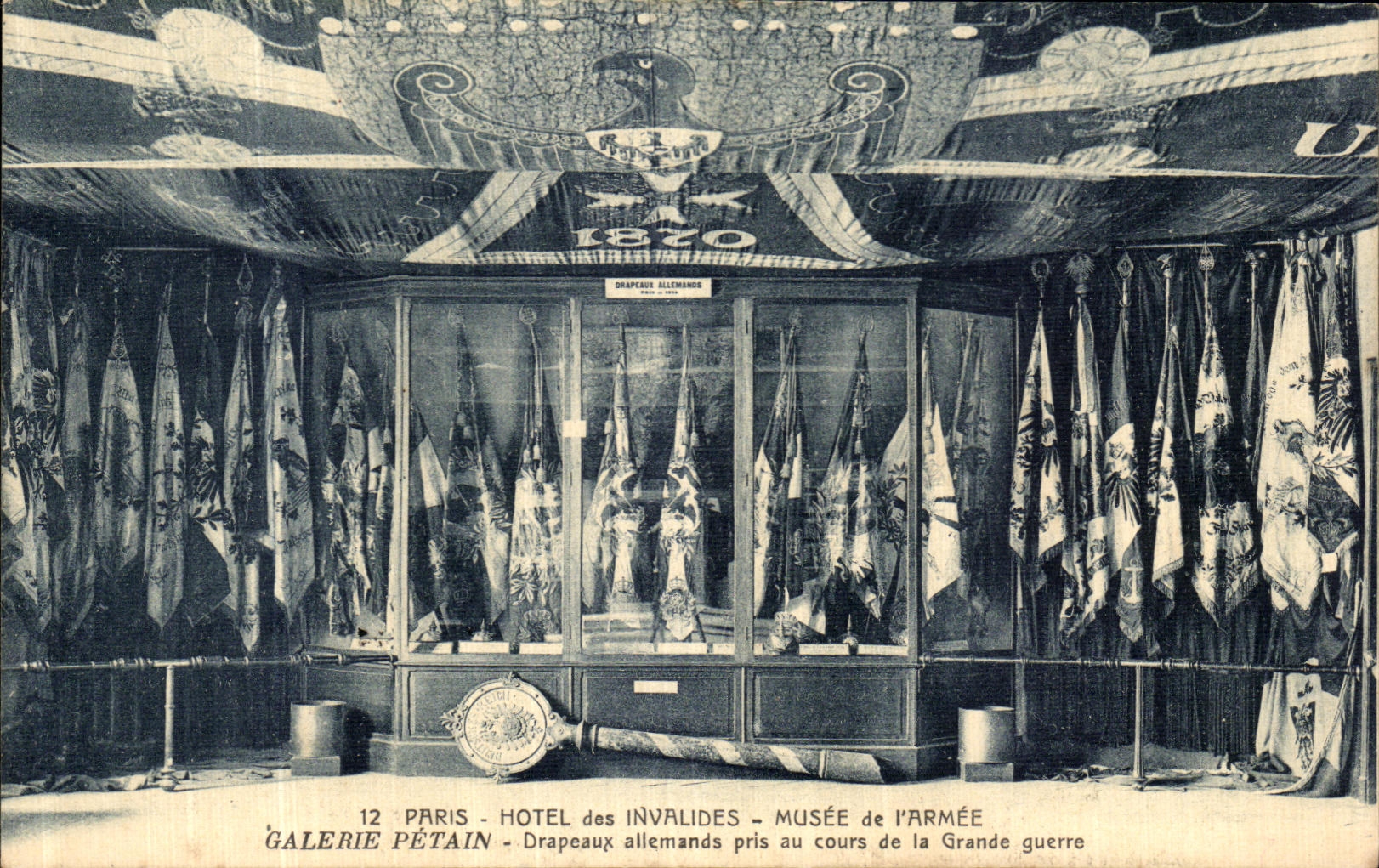 CPA Paris Hotel des Invalides Musee de l armee Galerie Petain Militaria