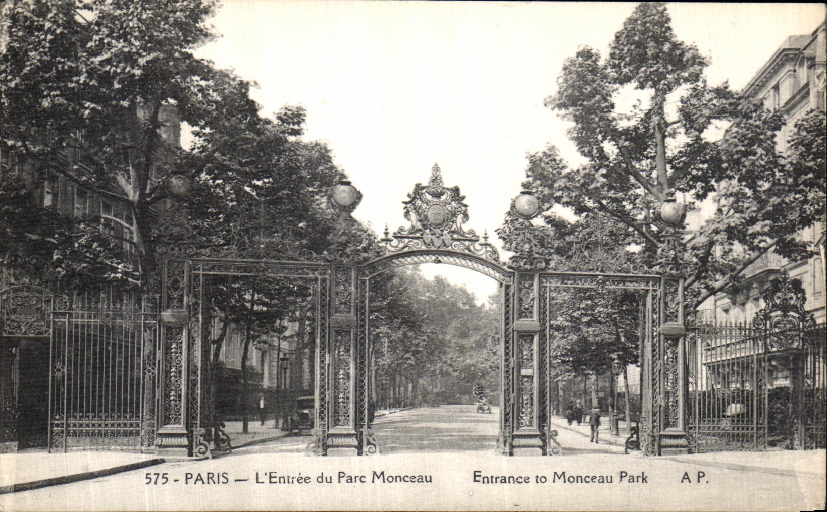 CPA Paris L Entree du Parc Monceau 