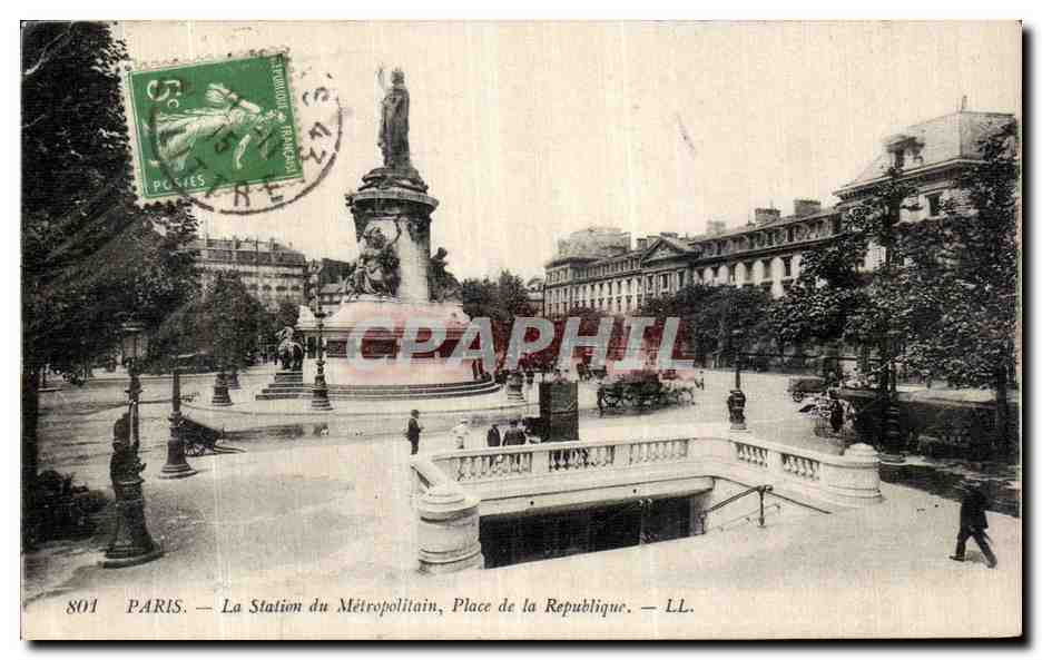 CPA Paris La Station du Meropolitain Place de la Republique Metro