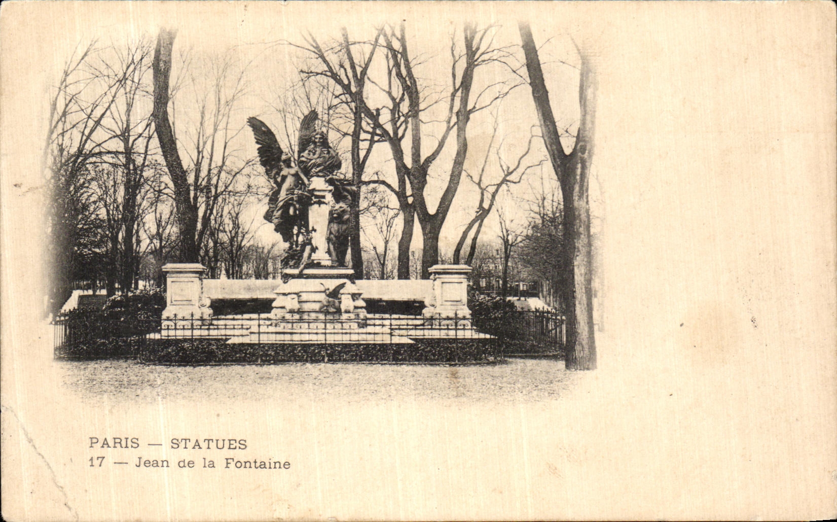 CPA Paris Statue Jean de la Fontaine