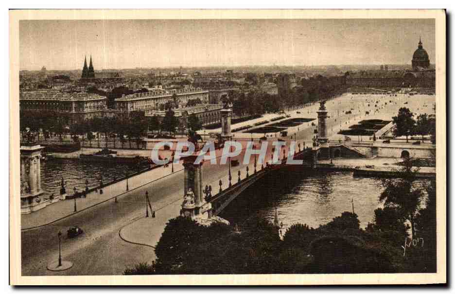 CPA Paris Pont Alexandre III et l esplanade des Invalides