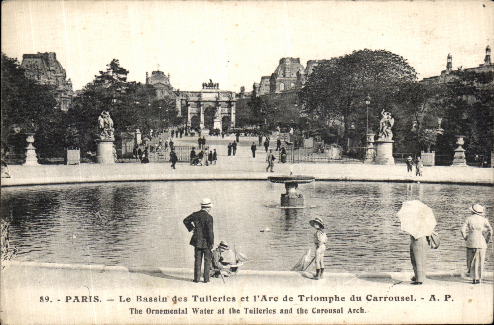 CPA Paris Le Bassin des Tuilleries et L Arc De Triomphe du Carrousel