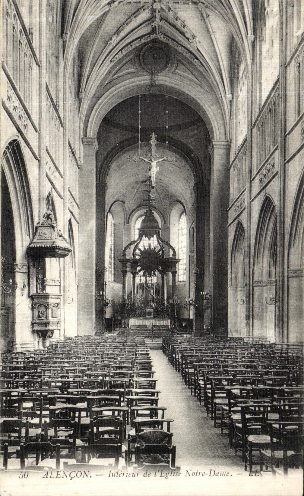 CPA Alencon Interieur de L Eglise Notre Dame