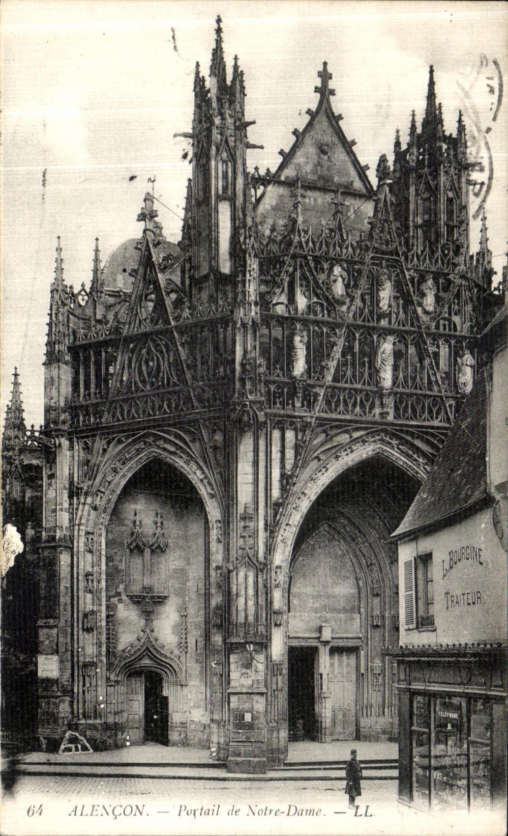 CPA Alencon Portail de Notre Dame