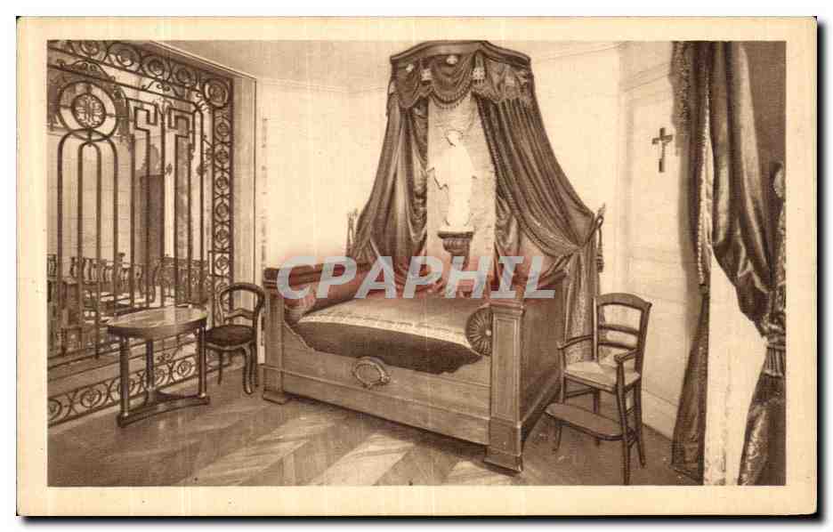 CPA Alencon Chambre natale de Sainte Therese de l enfant Jesus Le lit 