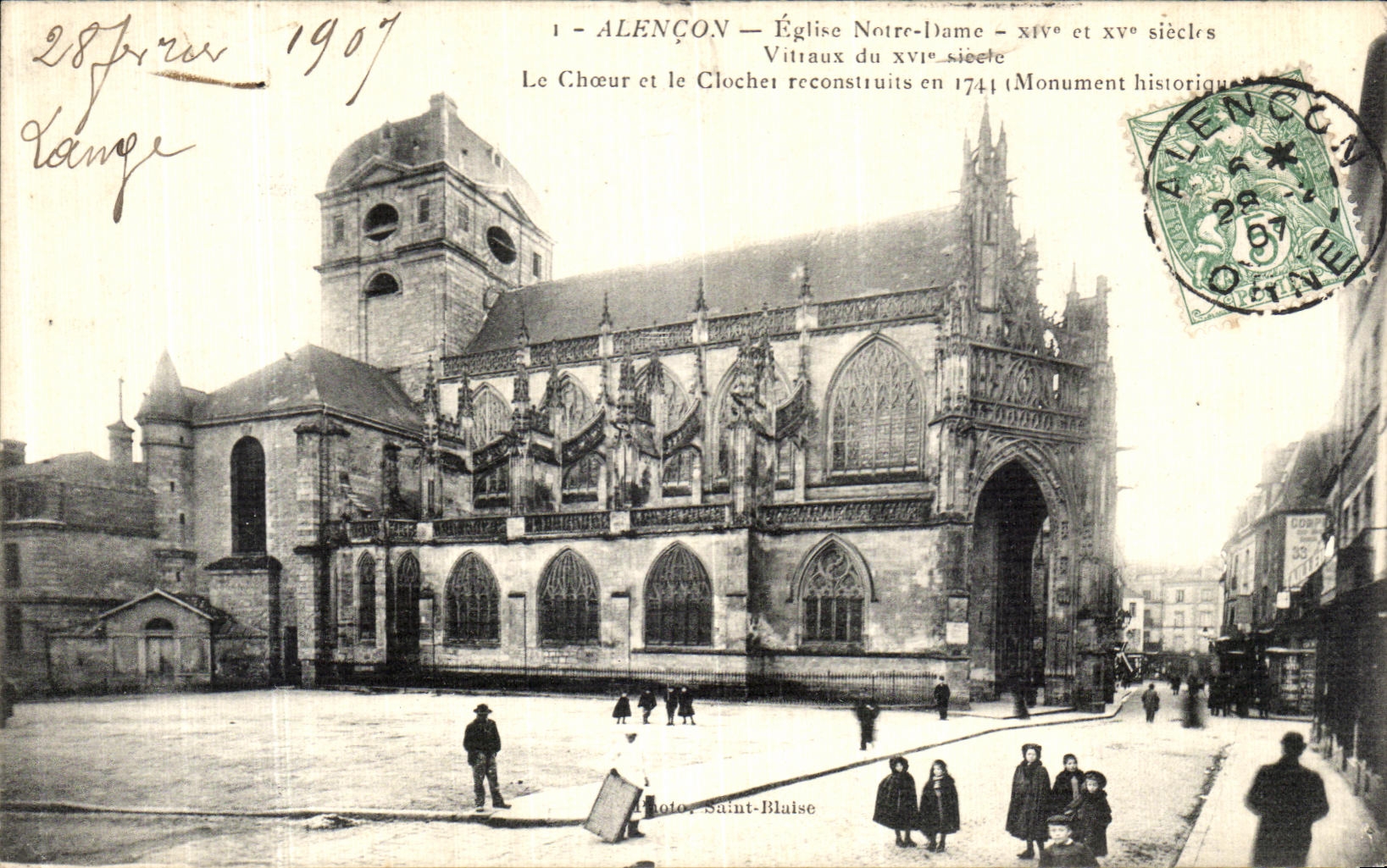 CPA Alencon Eglise Notre Dame Le choeur et le clocher Enfants