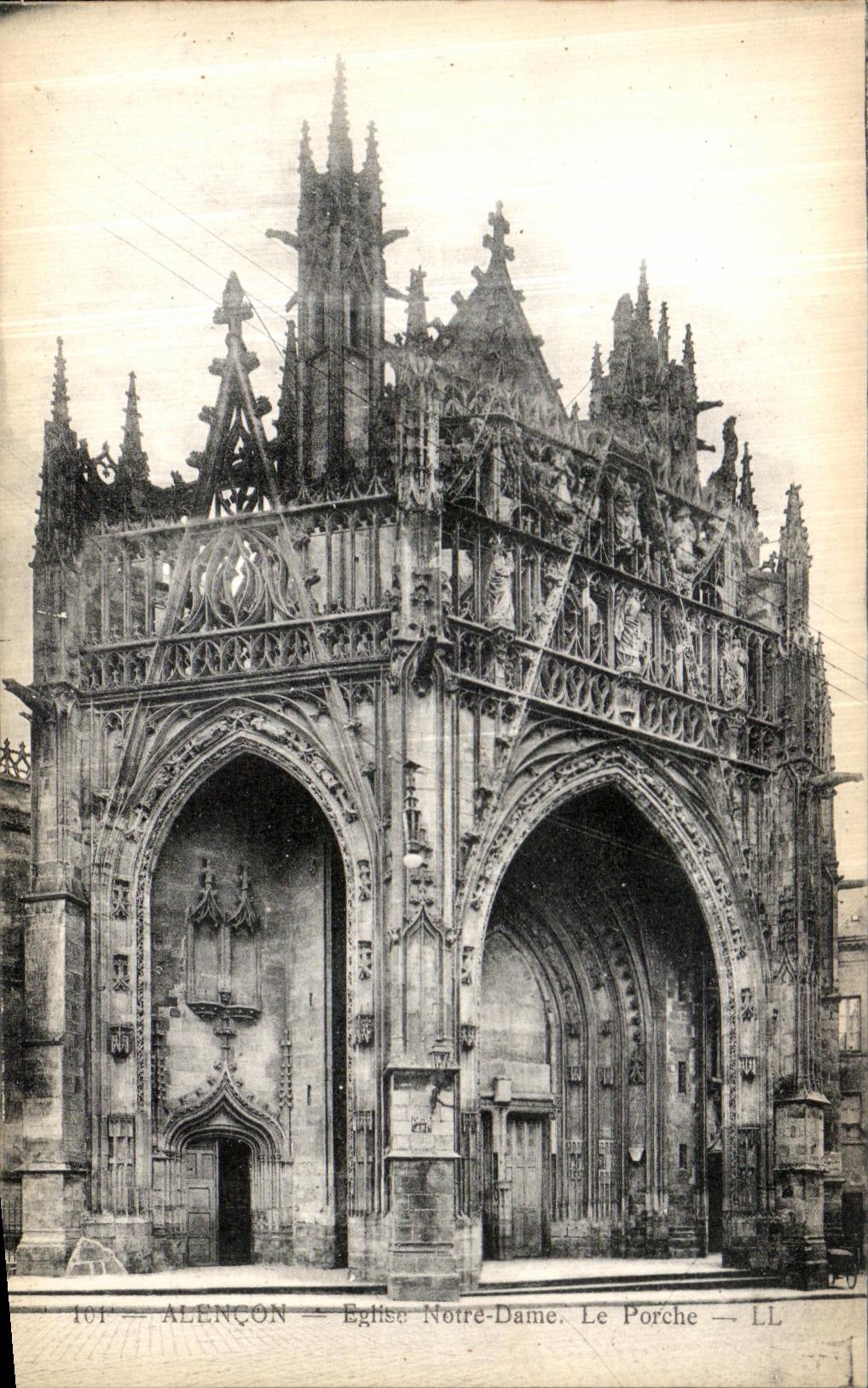 CPA Alencon Eglise Notre Dame Le Porche