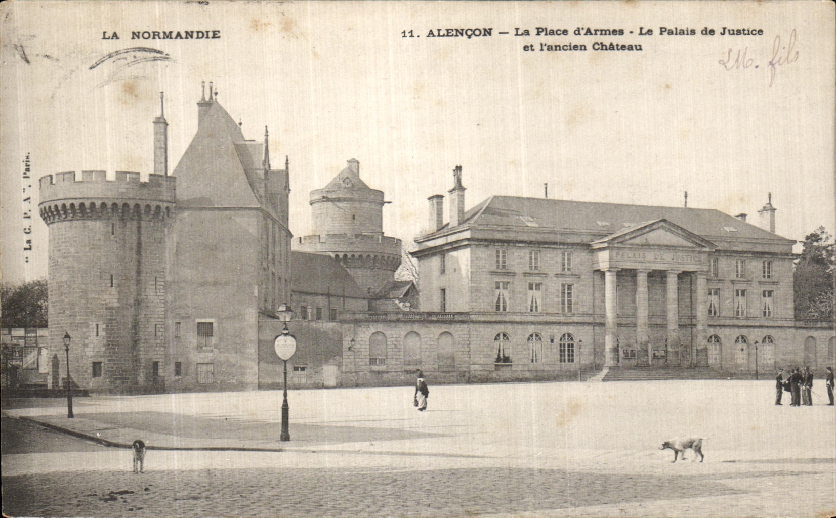 CPA Alencon La Normandie La Place d armes Le palais de justice et l ancien chateau