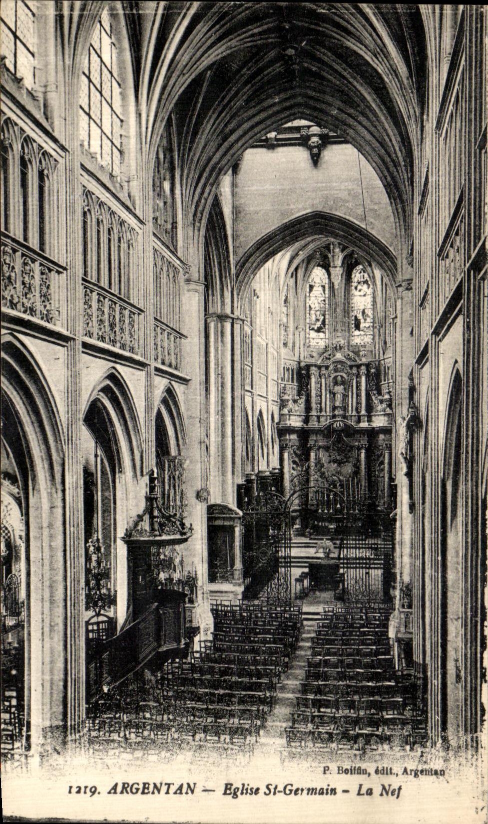 CPA Argentan L Eglise Saint Germain La nef
