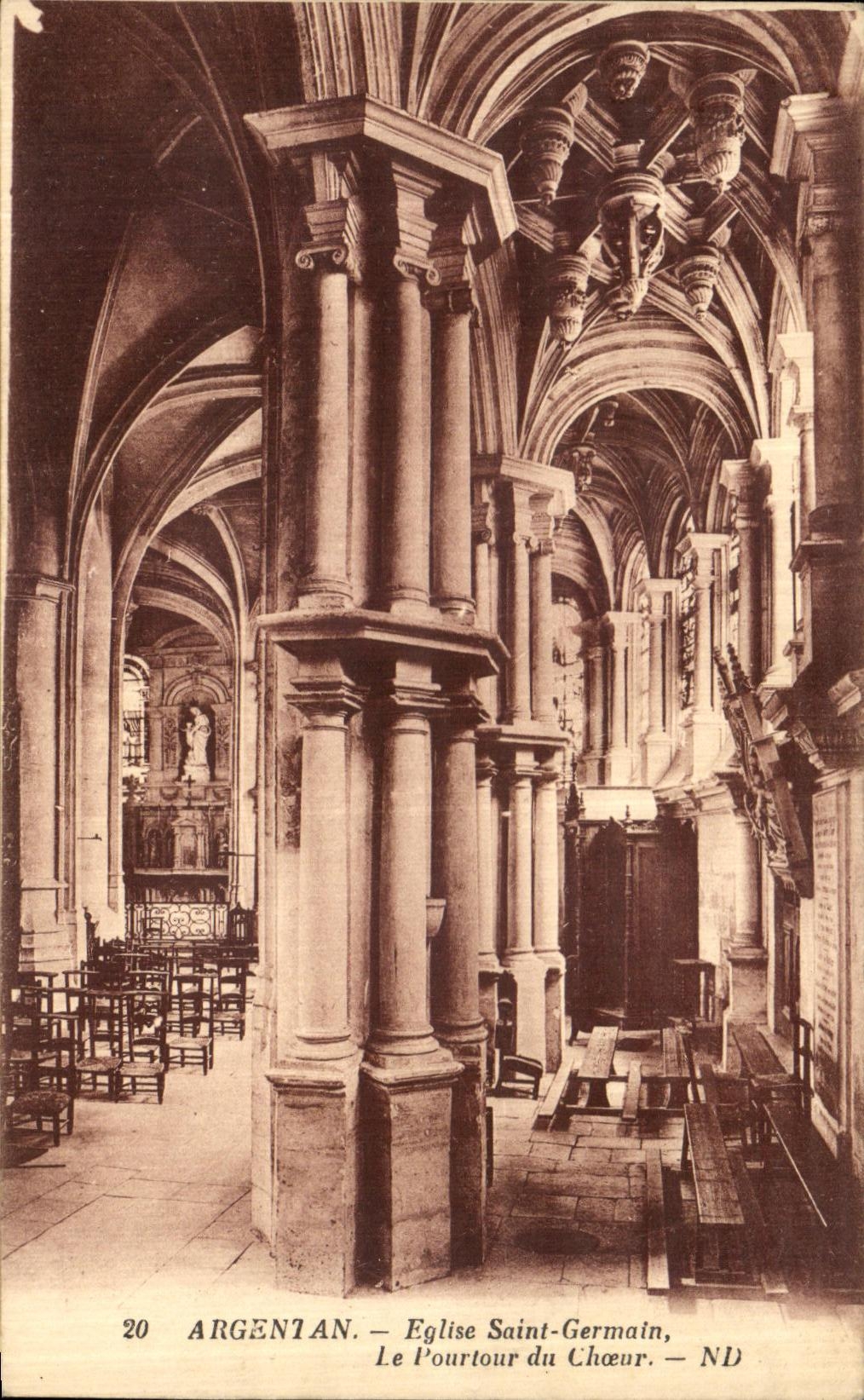 CPA Argentan L Eglise Saint Germain Le Pourtour du Choeur