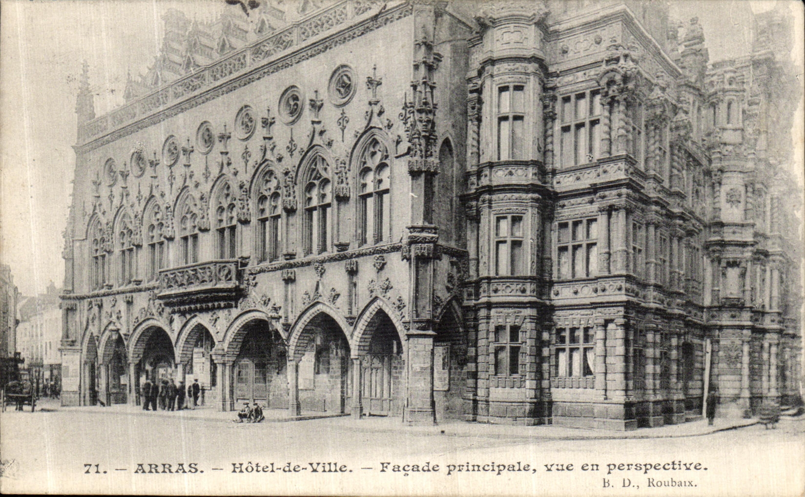 CPA Arras Hotel de Ville Facade principale vue en perspective